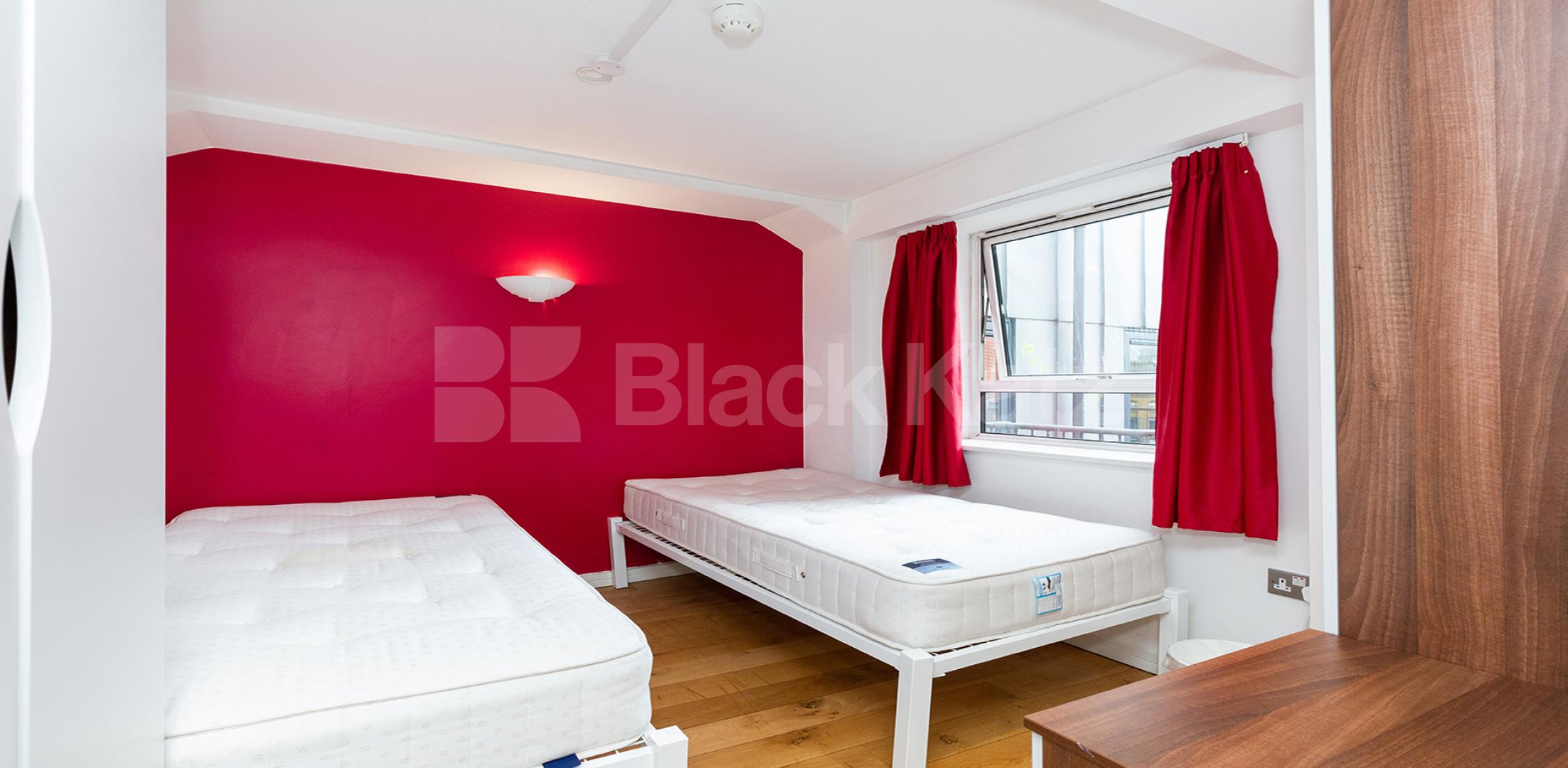 			CENTRAL ZONE 1 LOCATION!, 2 Bedroom, 2 bath, 1 reception Flat			 Farringdon Road, CLERKENWELL / HOLBORN